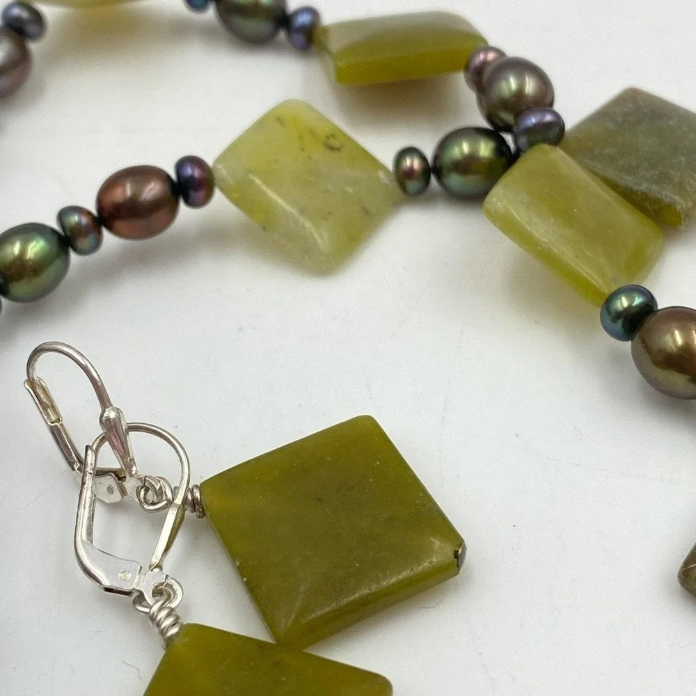 Flat Serpentine Gemstone Freshwater Pearls Sterling Silver Necklace & Earrings - Picture 10 of 10